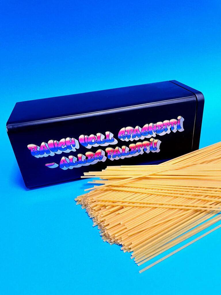 Aufbewahrungsdose für Spaghetti mit babbala beklebt